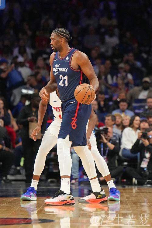 76人拒逆转!恩比德39分+18罚,探花大爆发,乔治23+6+5全队第二 76人拒逆转!恩比德39分+18罚,探花大爆发,乔治23+6+5全队第二